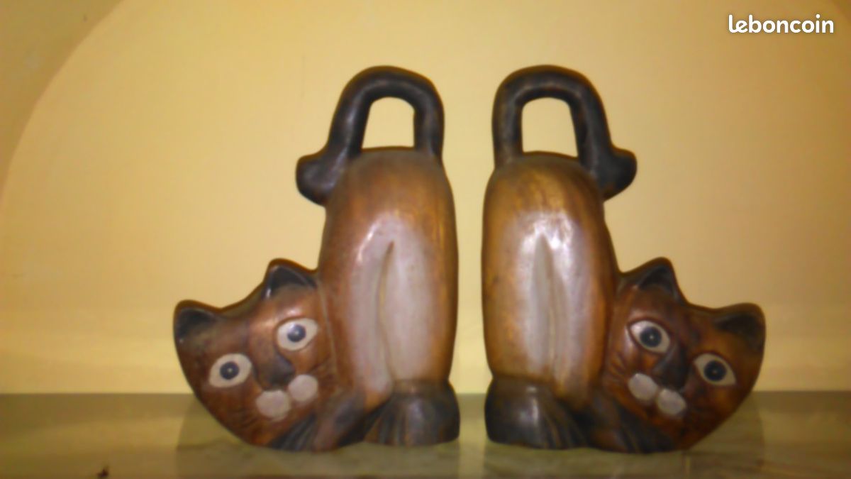 Paire de chats Serre-livres en bois exotique massif sculptés main (image 1)