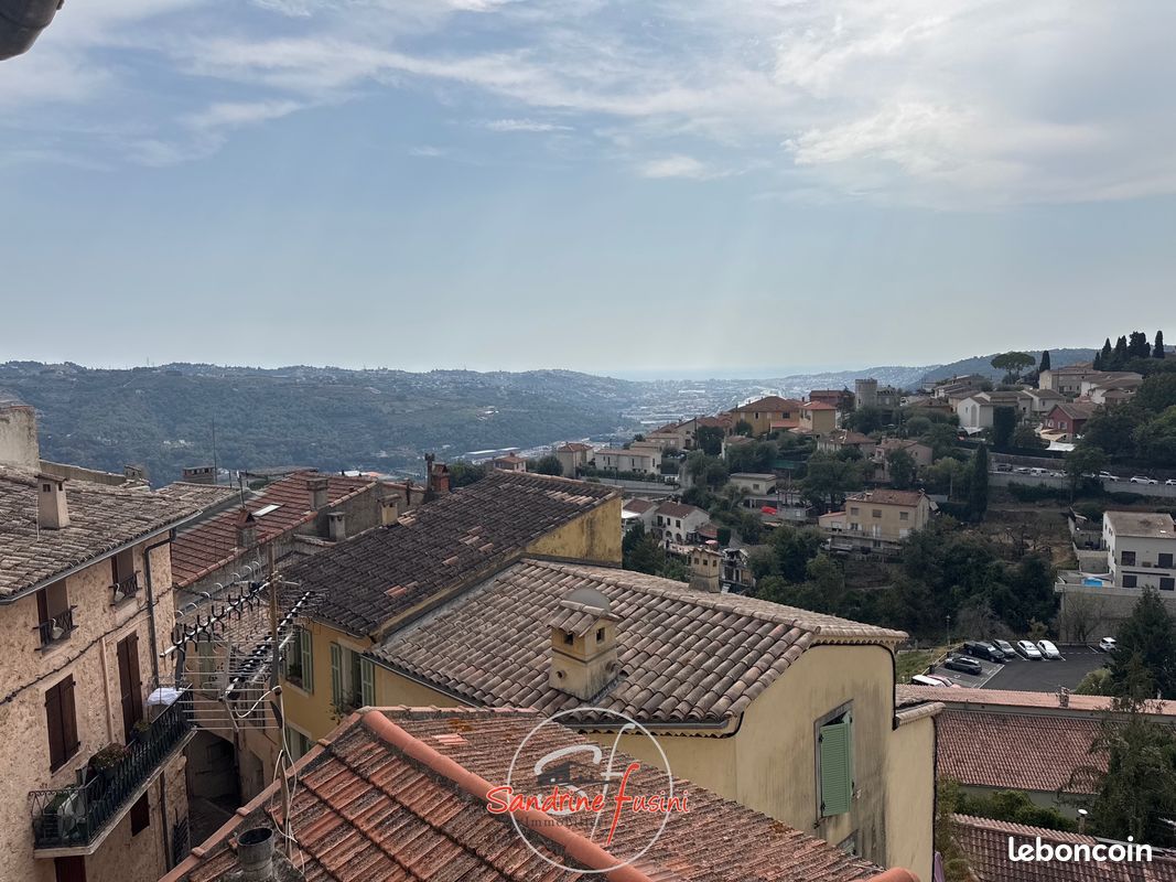 Appartement 3 pièces 69 m² · à Gattières · 69 m² · 250 000 €