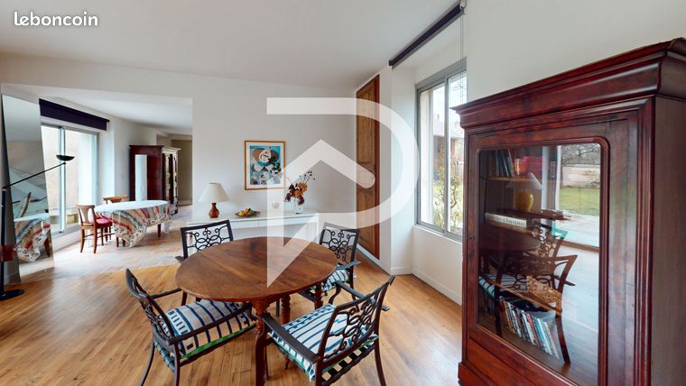 Propriété 6 pièces 194 m²