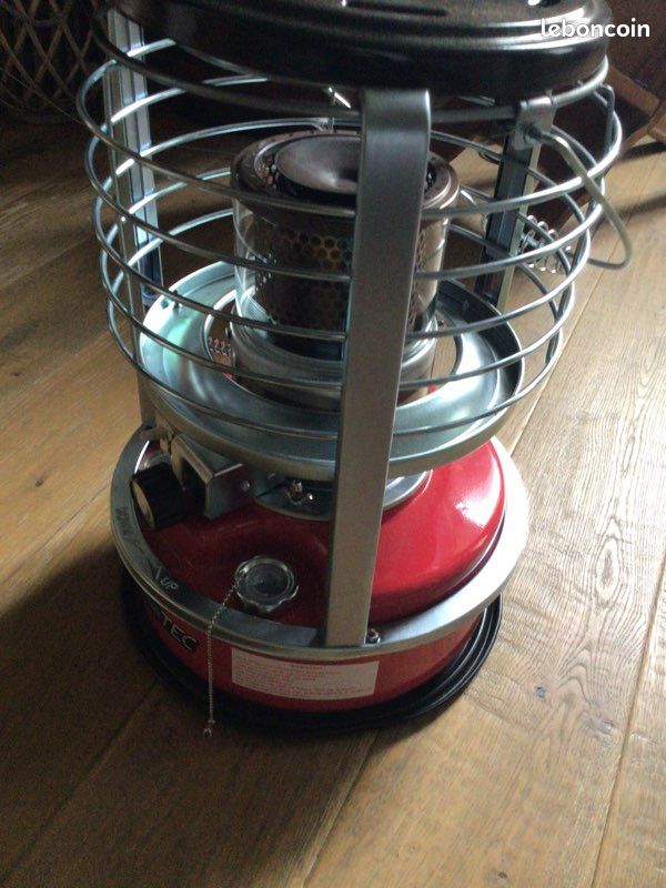 Poêle à pétrole (image 1)