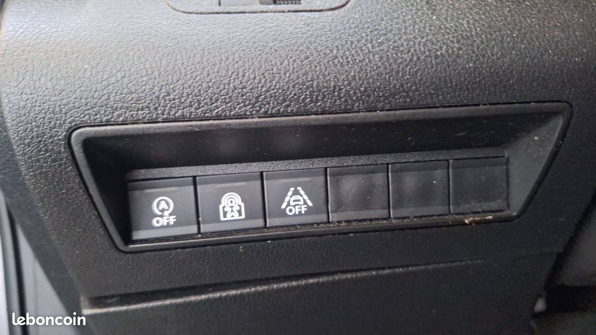 Peugeot rifter standard bluehdi 130 ss eat8 gt (image 24)