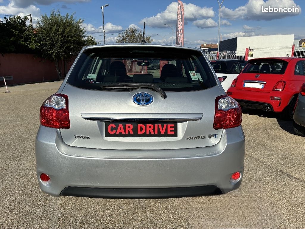 Toyota Auris Hybride 136h Dynamic 15 (image 5)