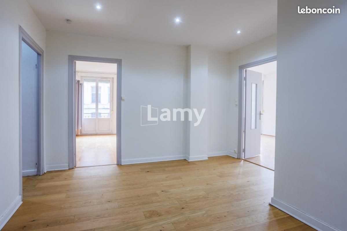 Appartement 3 pièces 97 m² · à Valenciennes · 97 m² · 155 700 €