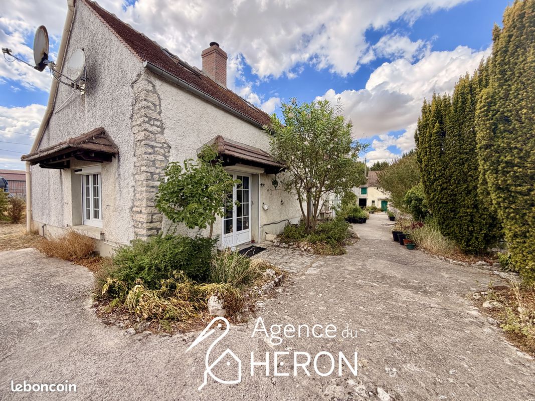 Maison 6 pièces 144 m² · à Sceaux-du-Gâtinais · 144 m² · 200 000 €