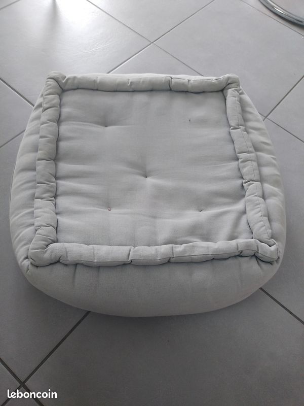 Pouf gris (image 1)