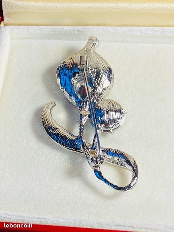 Broche Vintage Branche Fleurs Avec Pierre Bleu Marine Et Strass - Métal Argenté, Neuf Sans Emballage