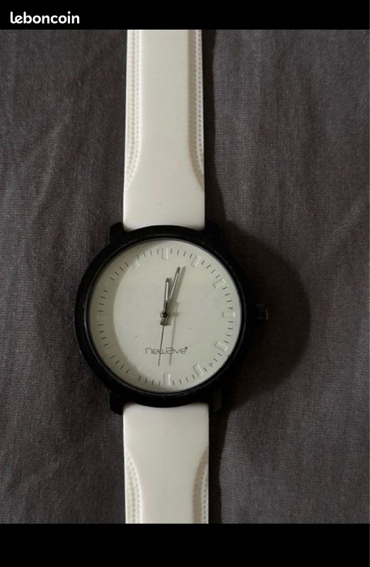 Montre blanche (image 4)