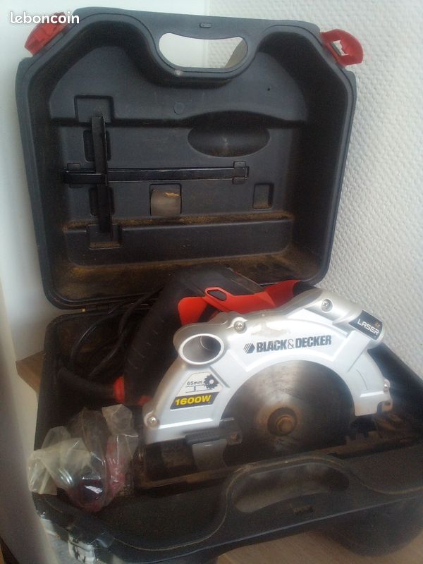 Black et Decker scie circulaire filaire KS1600L 1600w 65mm avec traceur laser grande puissance idéale travaux bricolage TBE (image 1)