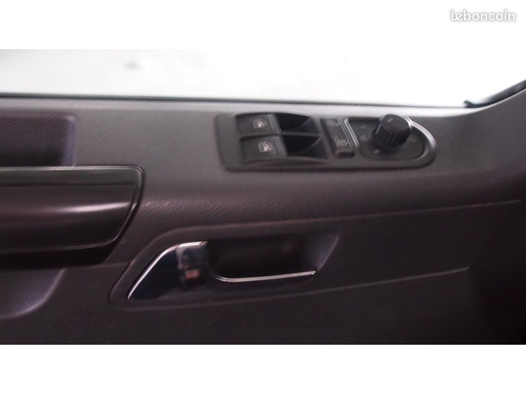 VOLKSWAGEN TRANSPORTER 2.0 16V TDI FAP BlueMotion - 140 T5 7J-7H COMBI Multivan Confortline PHASE 2 (image 5)