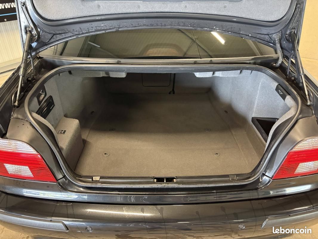 BMW Série 5 530i Pack M boite méca excellent état (image 26)