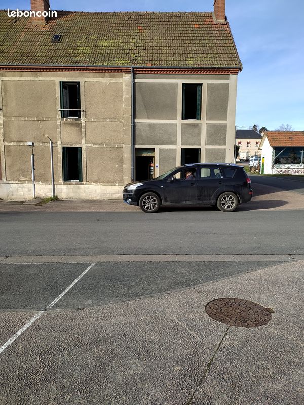 Maison 6 pièces 90 m² · à Saint-Maurice-près-Pionsat · 90 m² · 34 000 €