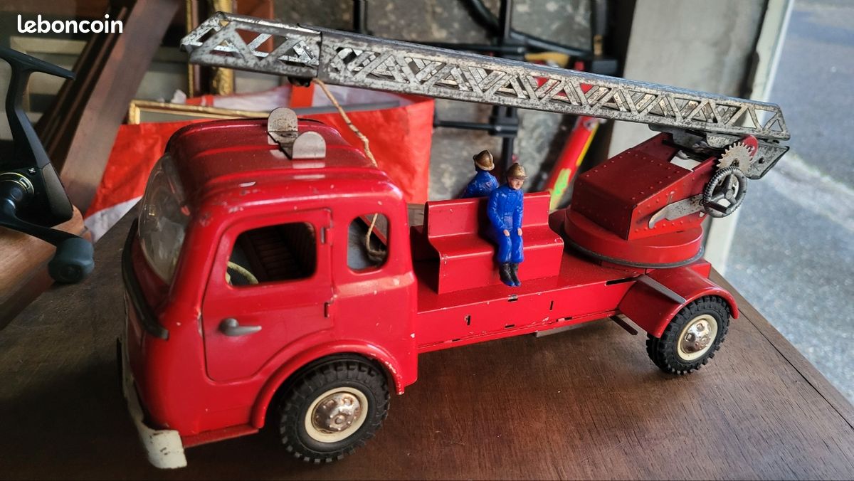 649X VINTAGE 1959 Joustra 460 France Pompiers en Tôle pour Camion 1er Secours EUR 45,00 - FR