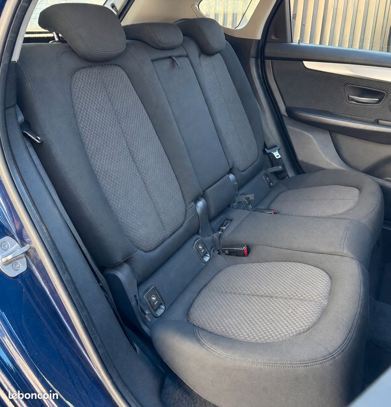 BMW SERIE 2 ACTIVE-TOURER 2.0 218 D 150 Ch LOUNGE - Toit ouvrant - Attelage - Sièges Chauffants - Hayon Elec (image 10)