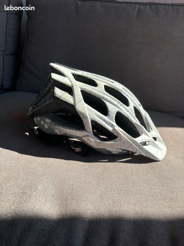 Casque specialized blanc (image 3)
