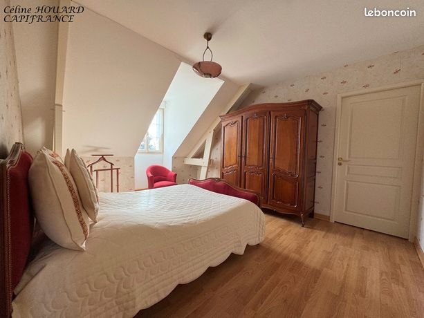 Maison 9 pièces 270 m² — 12