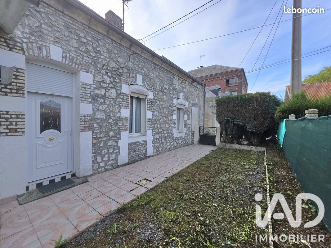 Maison 5 pièces 118 m² · à Ferrière-la-Grande · 118 m² · 86 000 €