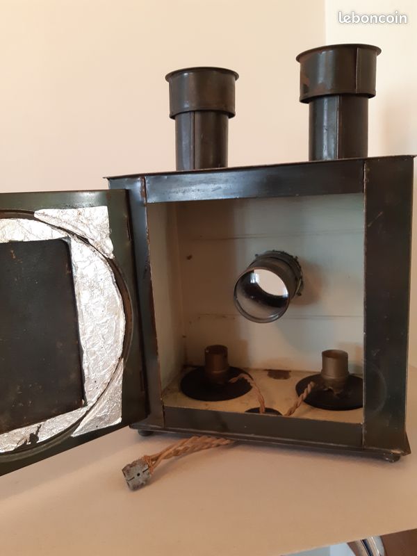 Lanterne Magique Ancienne En Tôle - Fabrication Française - Incomplète Et Modifiée