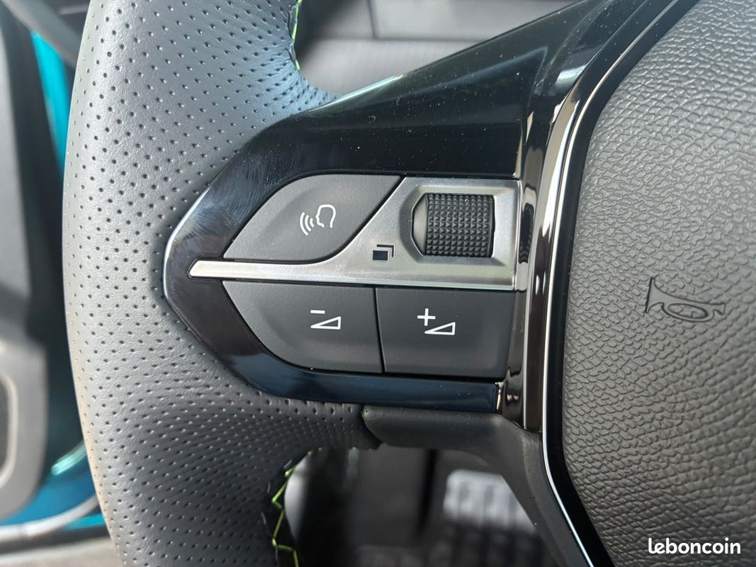 Peugeot 2008 1.2 HYBRID 145CH GT E-DCS6 (image 15)
