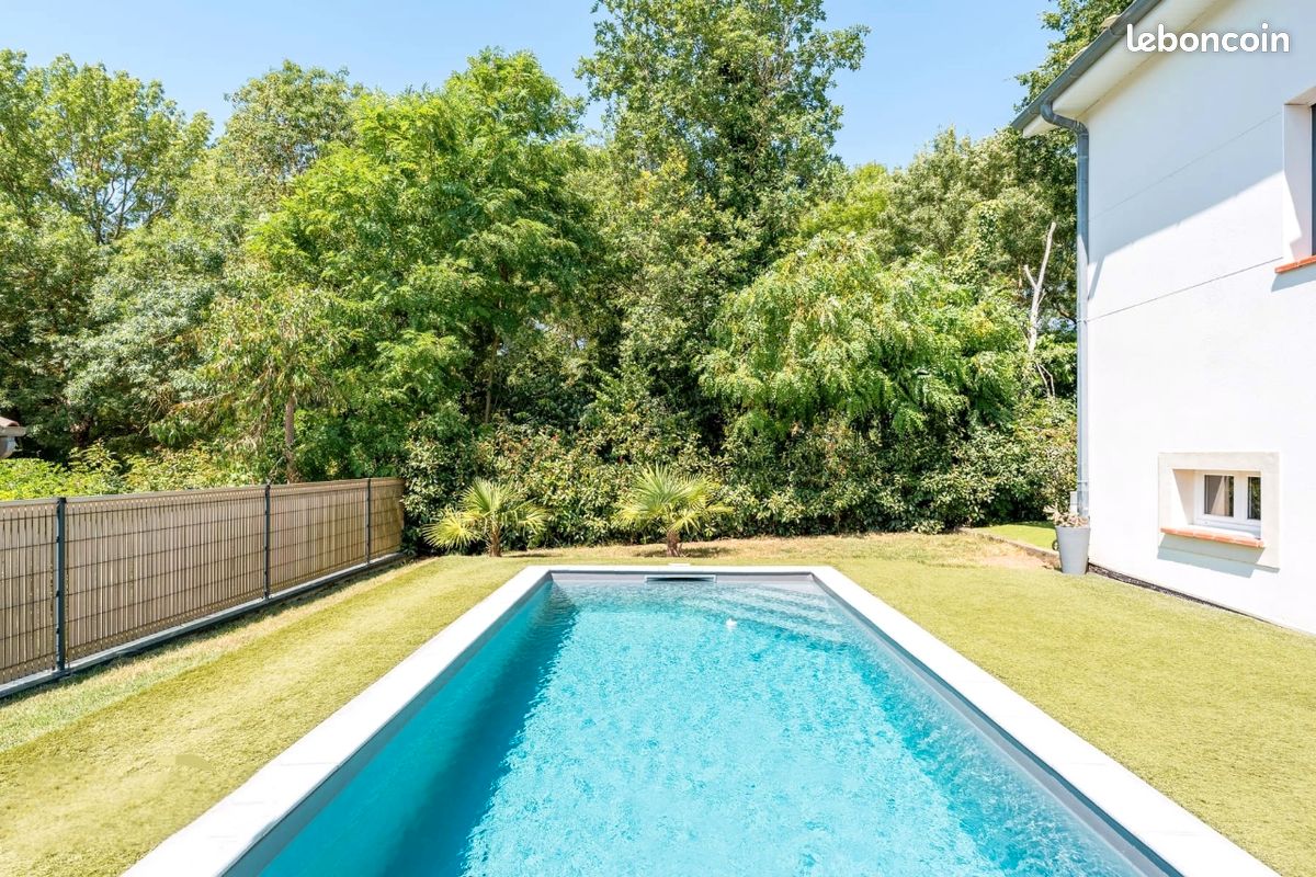 Maison 6 pièces 155 m² · à Saint-Clar-de-Rivière · 155 m² · 380 000 €