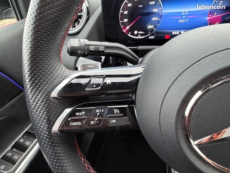 Mercedes Classe B 180 AMG Line 1.3 136 7G-DCT Angle mort Cam recul C (image 23)
