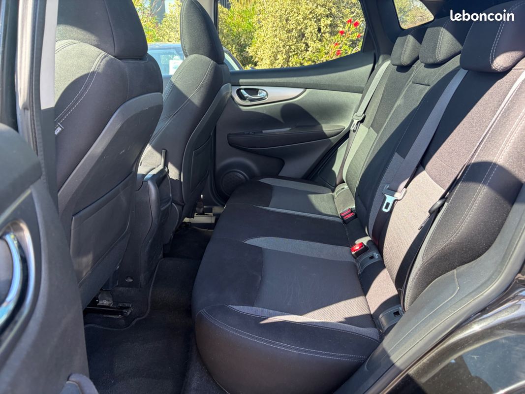 NISSAN Qashqai GENERATION-II 1.2 DIGT 115 N-CONNECTA 2WD (image 24)