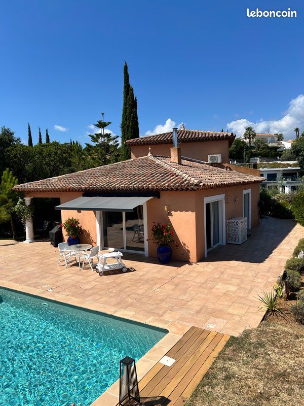Maison 8 pièces 220 m² · à Fréjus · 220 m² · 1 195 000 €