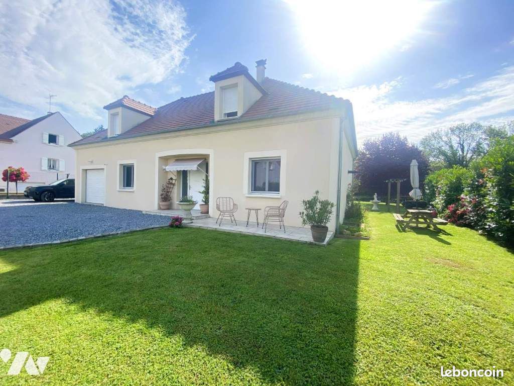 Maison 7 pièces 143 m² · à Salency · 143 m² · 272 700 €