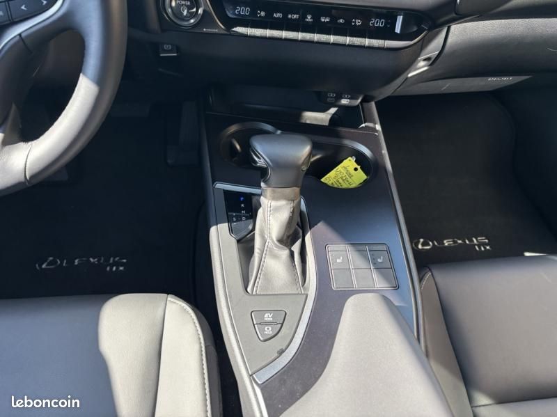 Lexus UX 250h F SPORT Design 2WD (image 12)