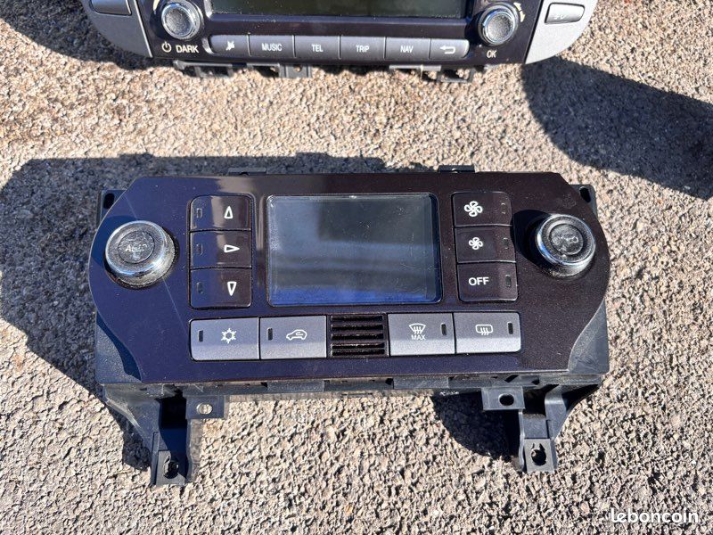 Plastique intérieur autoradio Fiat bravo 2 (image 3)