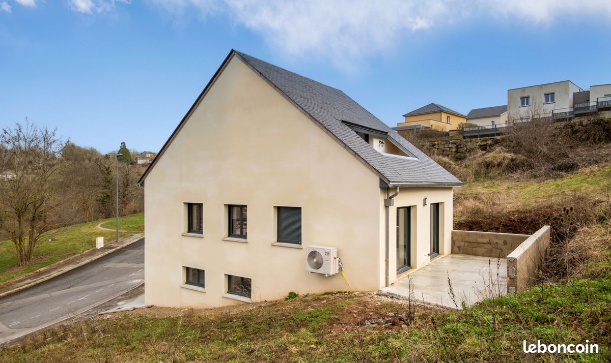 Maison 4 pièces 101 m² · à Le Monastère · 101 m² · 259 000 €