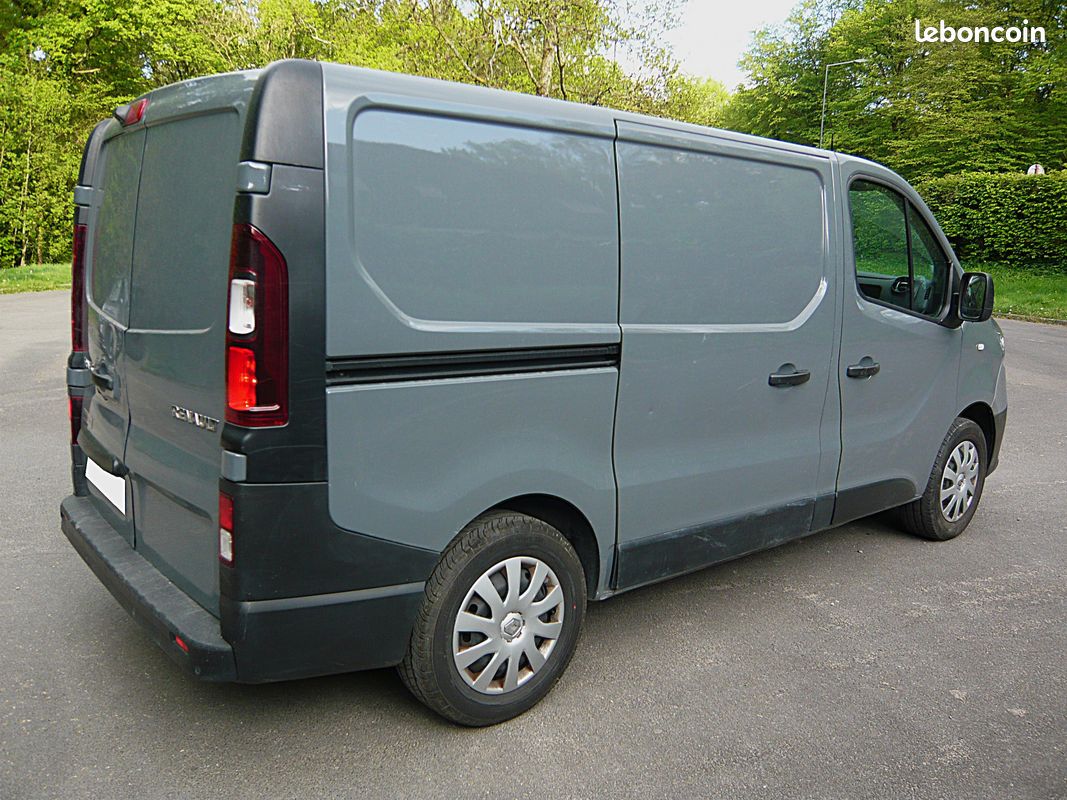 RENAULT TRAFIC III PHASE 2 L1H1 2.0 dCi 145ch EDC6 - 2020 - 255 000kms - MOTEUR A CHAINE DE DISTRIBUTION - CT OK (image 4)