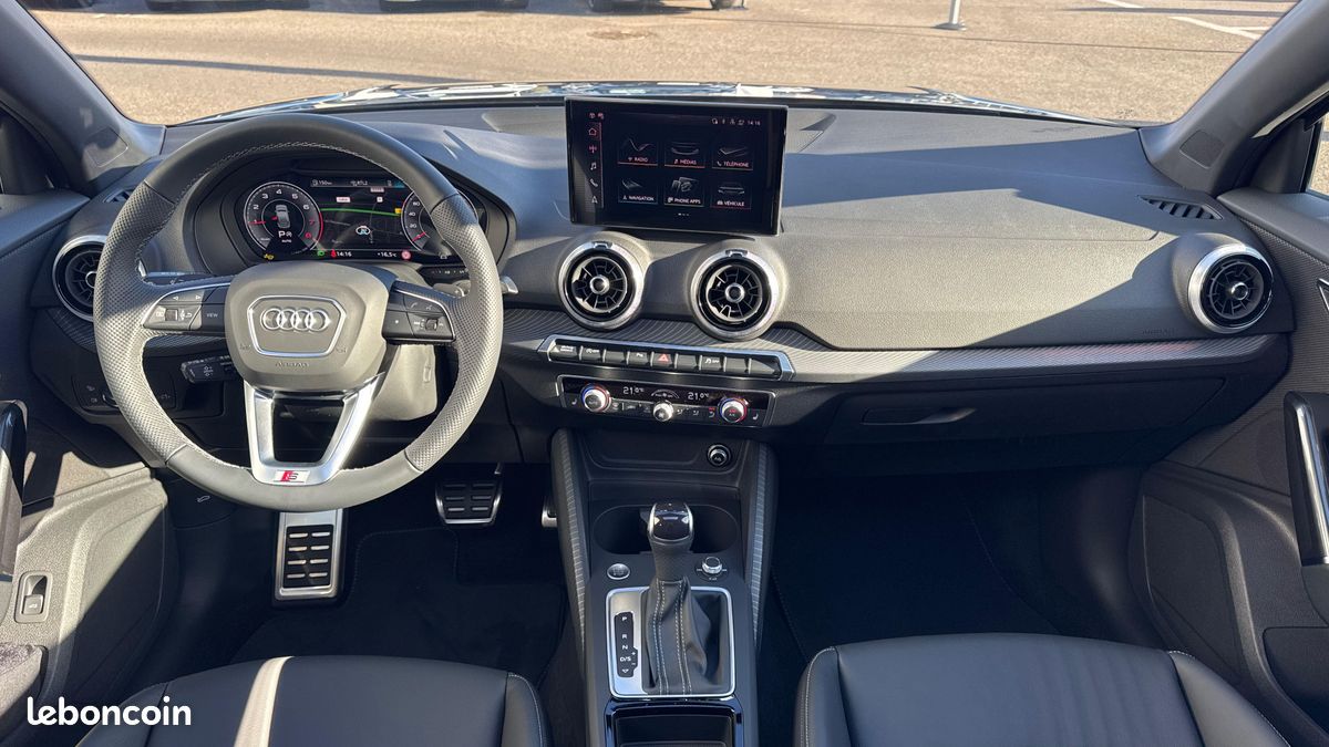 AUDI Q2 35 TFSI 150 S tronic 7 S line (image 10)