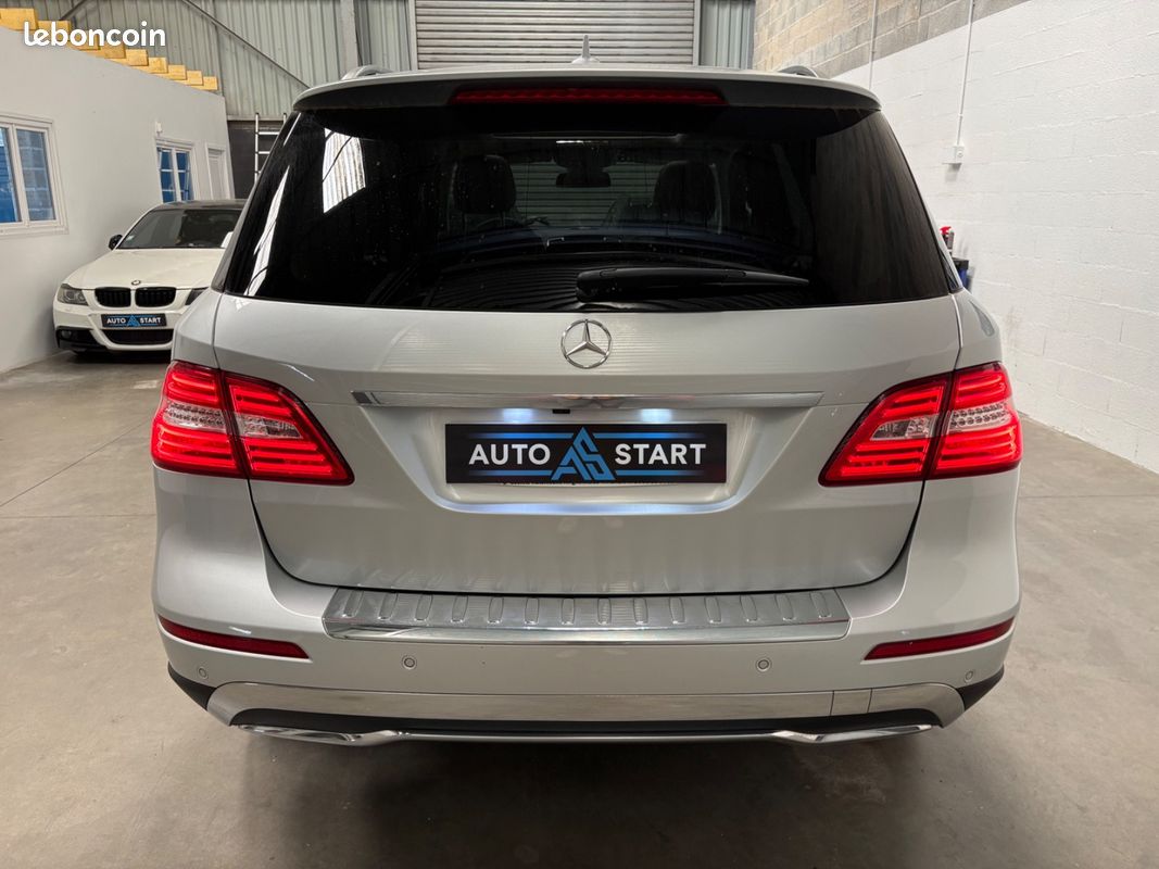 Mercedes ML 250 CDI 7G-DCT / ENTRETIEN MERCEDES / TOIT OUVRANT PANO / ATTELAGE / SIEGES AV ELEC & CHAUFFANTS (image 9)