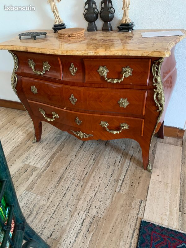 Vente de plusieurs commodes de style (image 1)