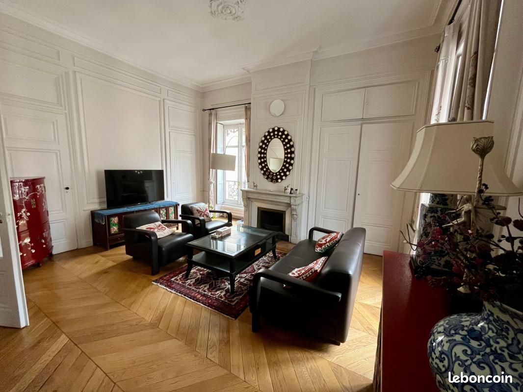 Appartement 4 pièces 135 m² · à Lyon 1er Arrondissement · 135 m² · 1 890 €/mois