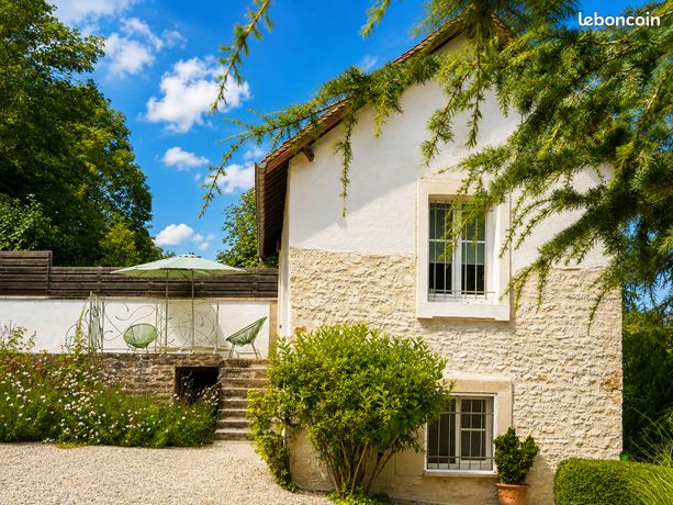 Propriété 6 pièces 318 m² — 18