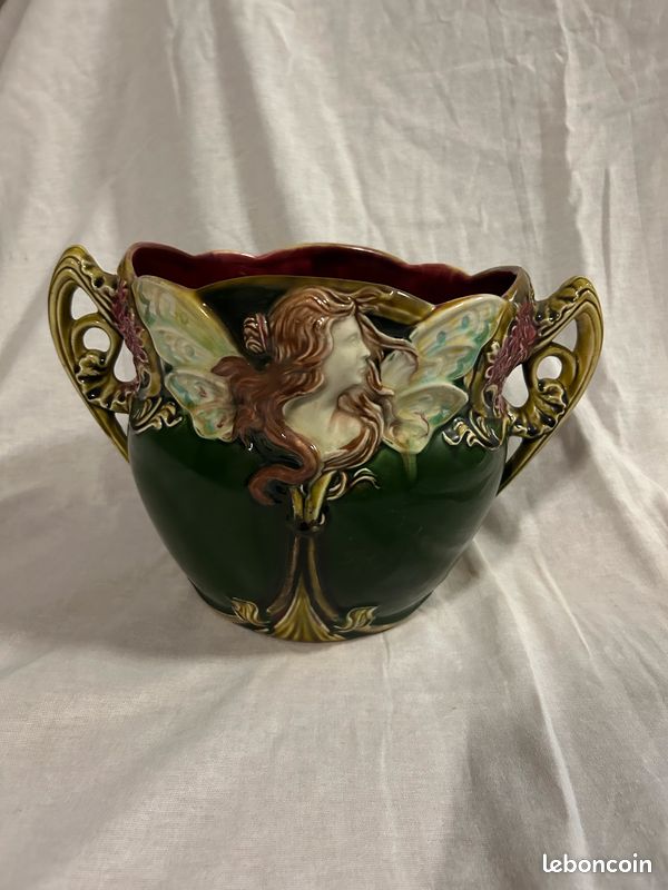Magnifique et rare cache pot barbotine style art nouveau Mucha fabrique Onnaing modèle Biarritz Magnificent French majolica hide jar (image 1)