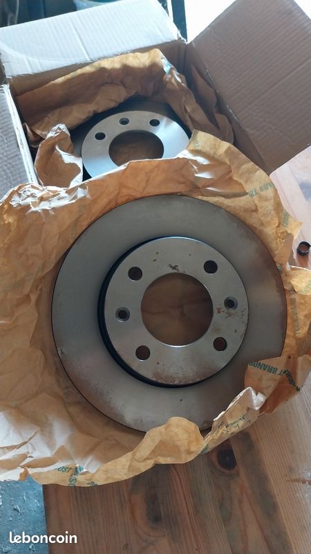 Lot 2 disques arrière TRW neuf (image 1)