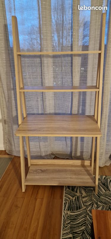 Bureau (image 1)