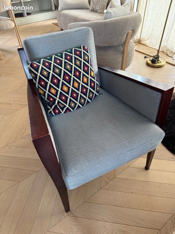 Fauteuil bleu bois et tissus bon état (image 2)