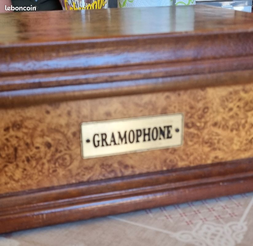 Gramophone (image 4)