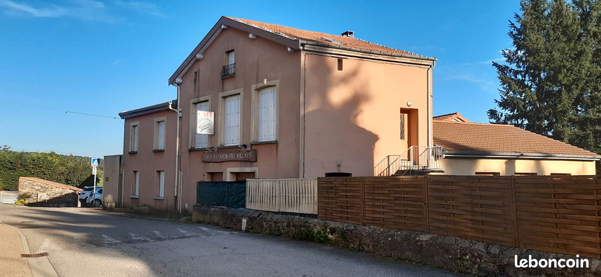 Maison 7 pièces 180 m² · à Saint-Just-Malmont · 180 m² · 89 000 €