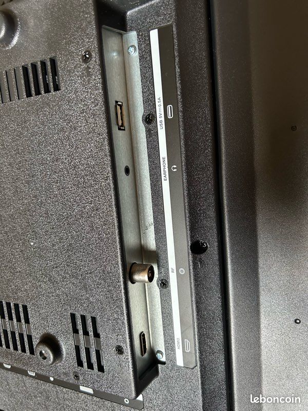 Téléviseur AKAI 124cm (image 7)