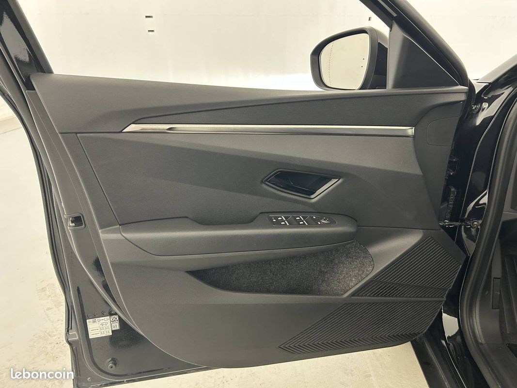 RENAULT Megane E-Tech EV60 130ch optimum charge Evolution ER (image 11)