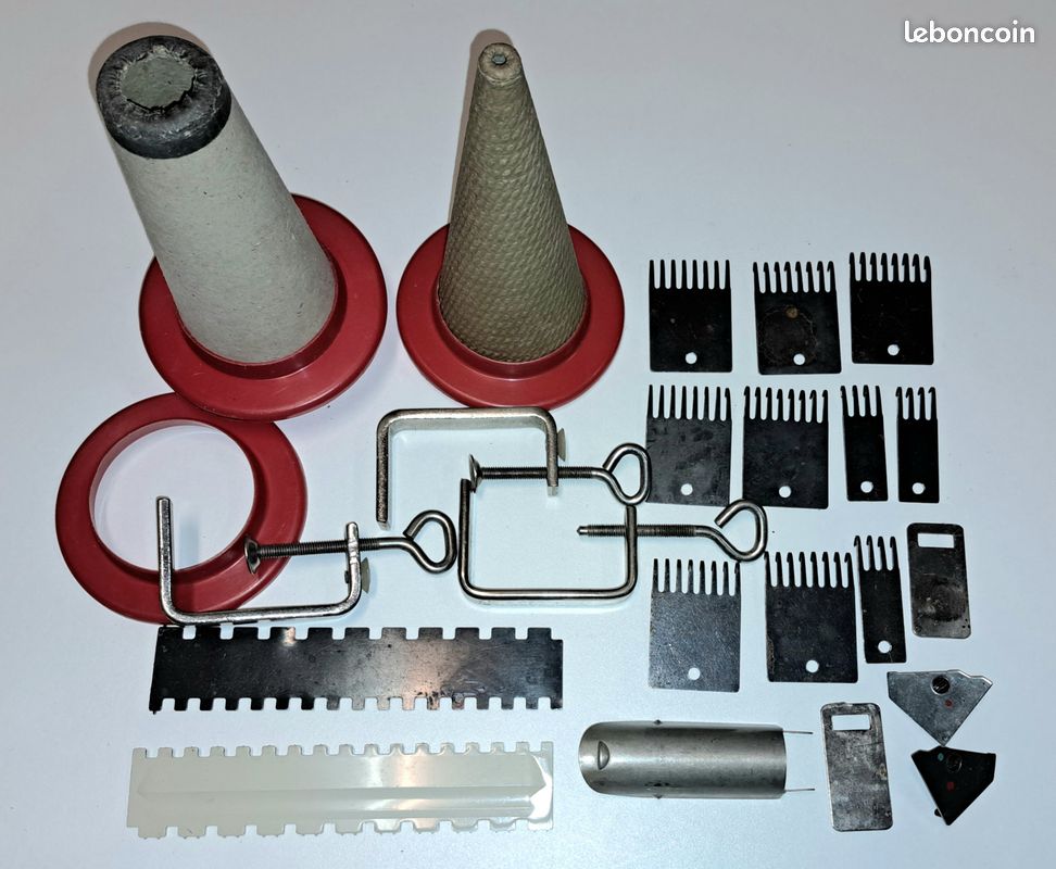 PAIRE SERRE-JOINTS POUR MACHINES à TRICOTER SINGER, PHILDAR