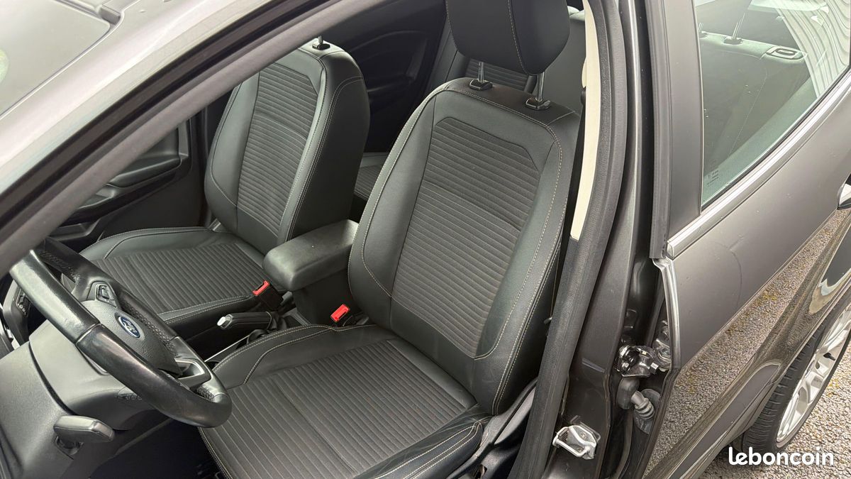 FORD EcoSport 1.0 EcoBoost 125ch S&S BVM6 Titanium (image 23)