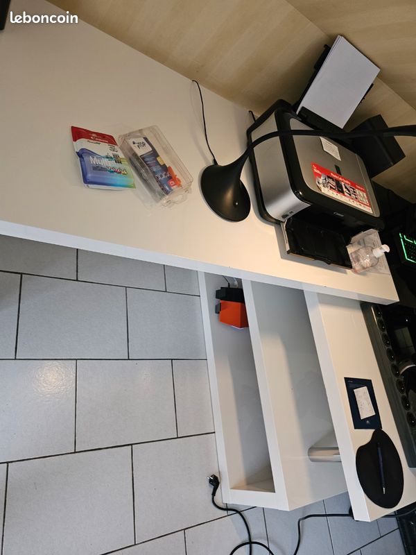 Étagère blanche et bureau (image 12)