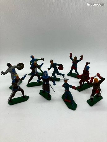 Figurine Starlux Chevalier Moyen Âge – Soldat Plastique Peint – Fabrication Française – Occasion