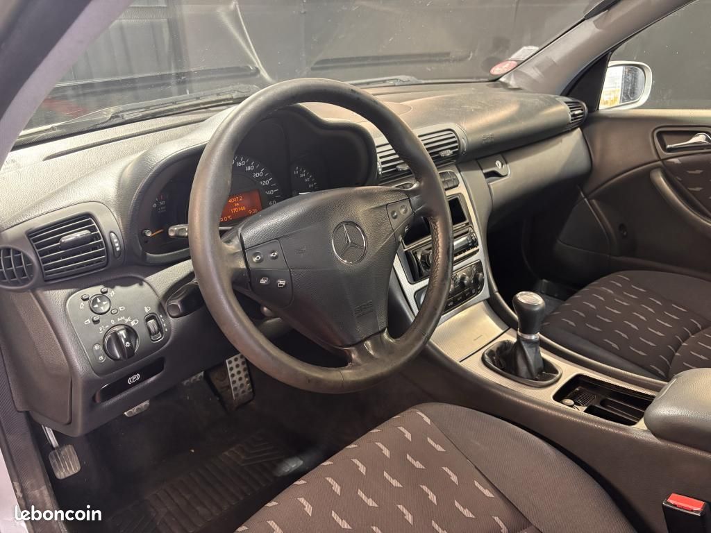 MERCEDES CLASSE C Coupé Sport C 200 CDI Sport Edition (image 12)