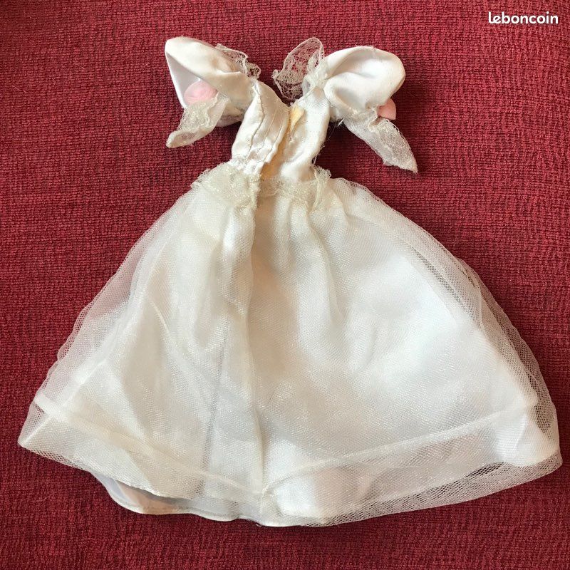 Lot de robes de mariée poupée barbie (image 5)